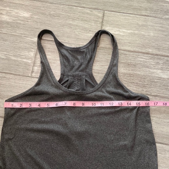 Lululemon Salute the Sun Tank
Heathered Black - Picture 7 of 13